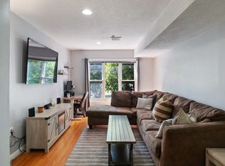 4 Duck Pond Rd APT 218, Beverly, MA 01915