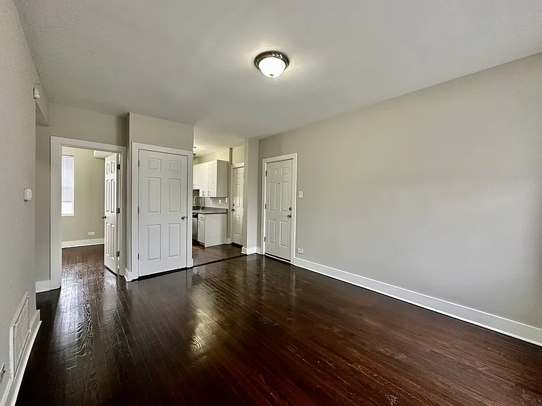 2130 N Sawyer Ave #2E — Photo 8