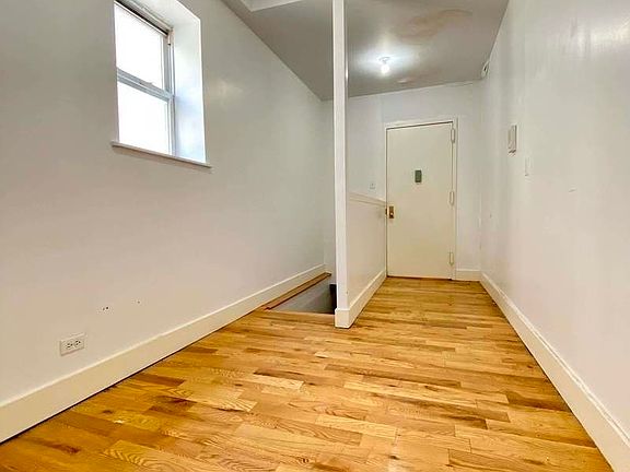 5th image of 735 Rogers Ave #B1