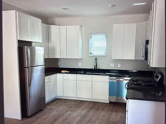 3rd image of 5800 Lake Elton Rd