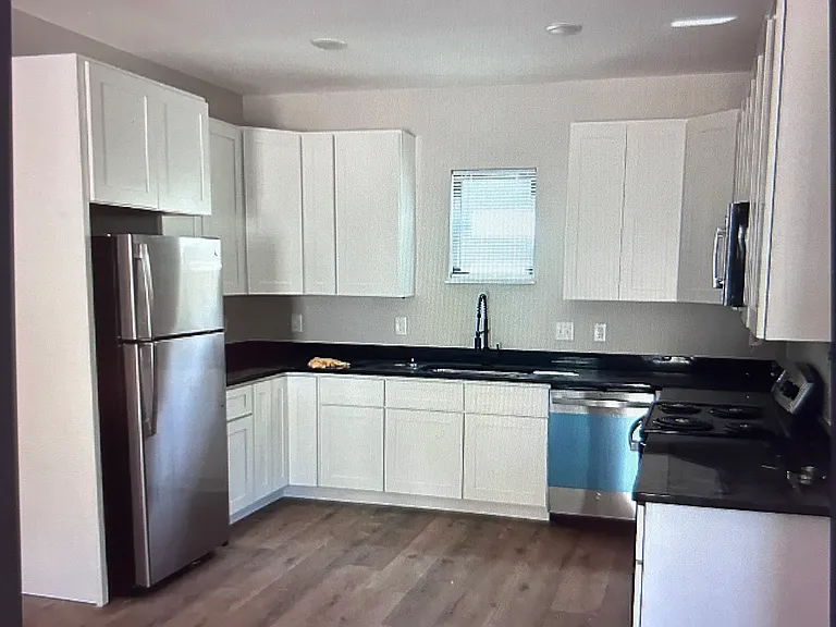 5800 Lake Elton Rd — Photo 3