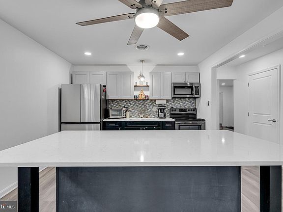 4th image of 60 Armory Dr