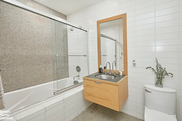 Rented by Brown Harris Stevens | media 8