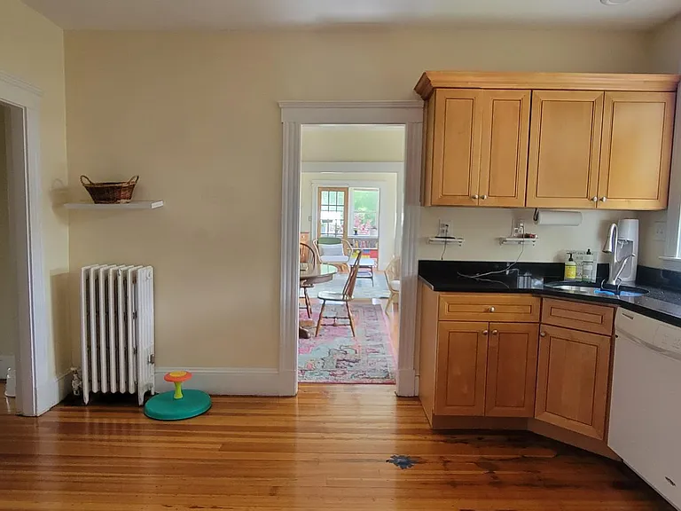 21-23 Grafton Ave #21 — Photo 3