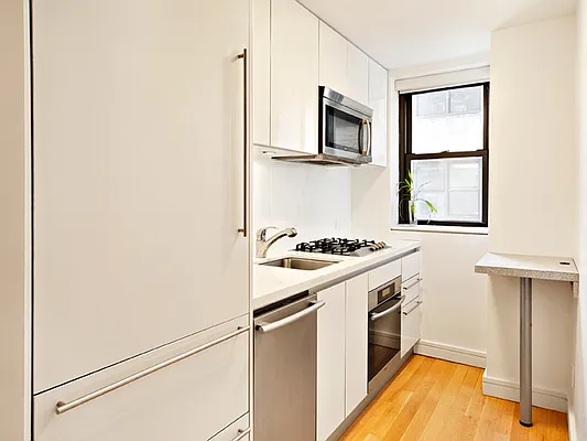 Sold by Sotheby's International Realty | media 2