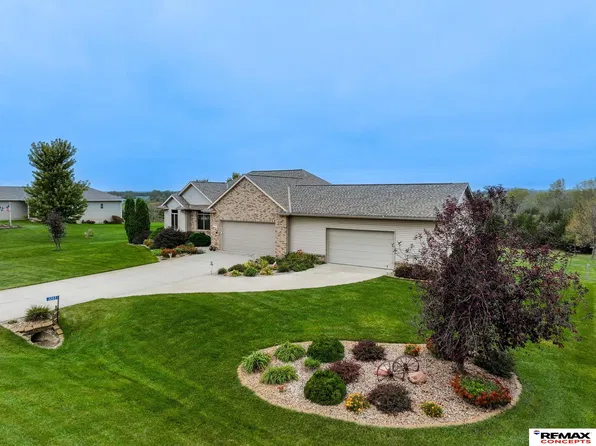 3203 SW 80th St, Lincoln, NE 68532