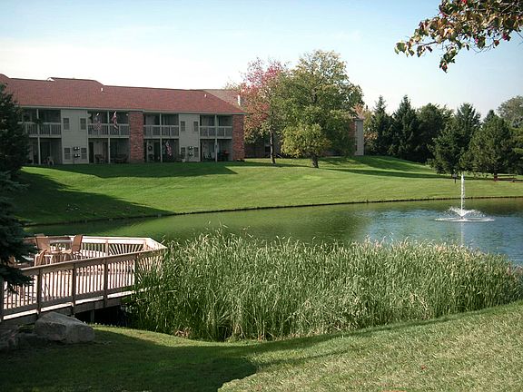 Tranquil Community Views- Lancaster Lakes Apartments in Clarkston, MI