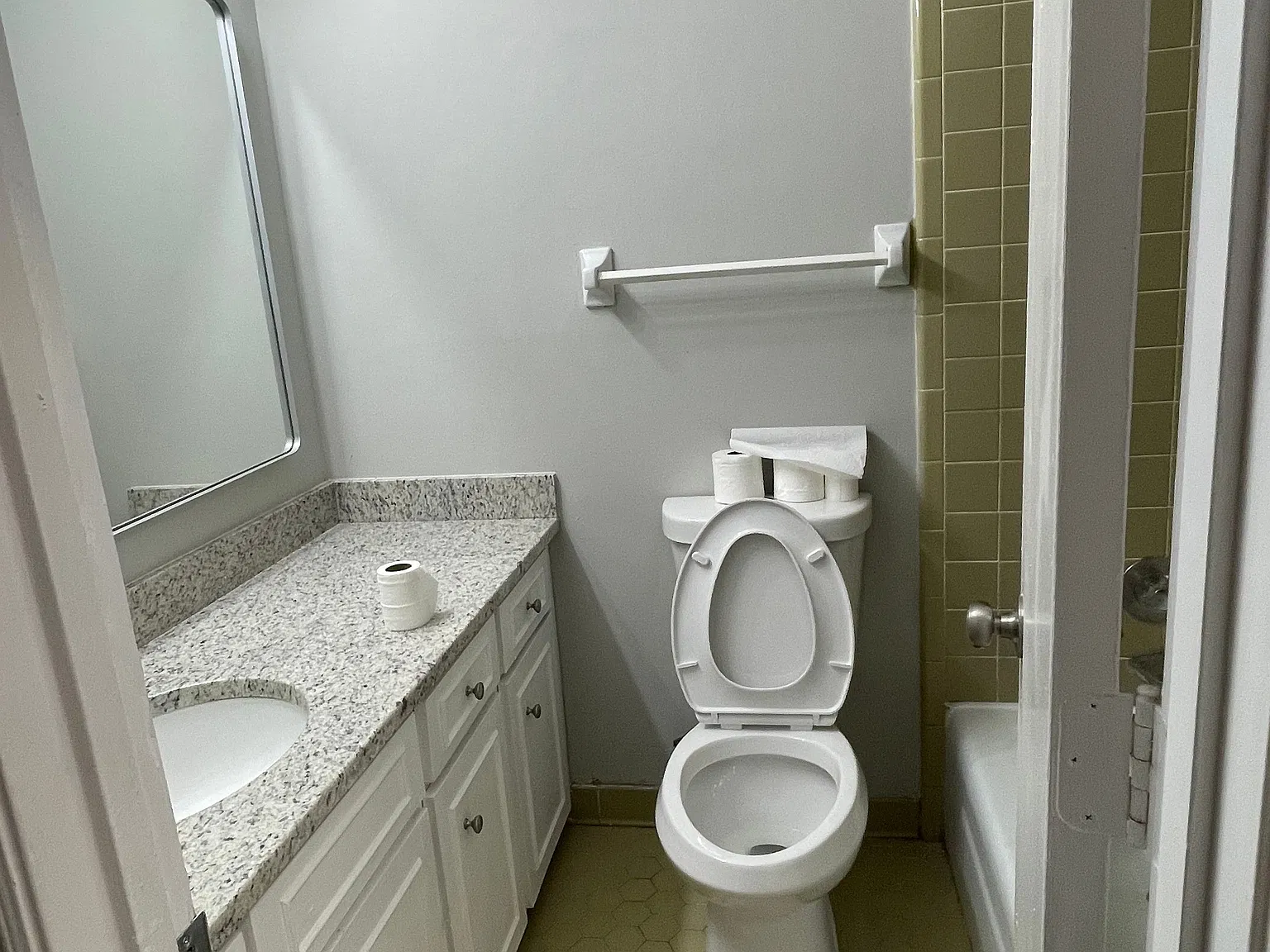 3 bed, 2.0 bath, 1574 sqft, $1,675 — Photo 4
