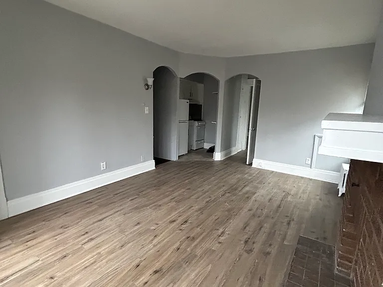 Jersey Apartments — Photo 9
