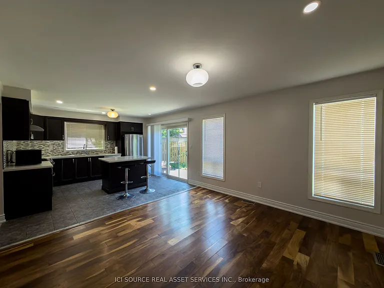 1573 Evans Ter — Photo 15
