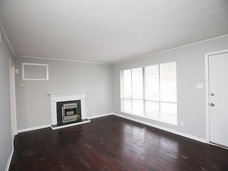7305 E Wakefield Dr — Photo 3