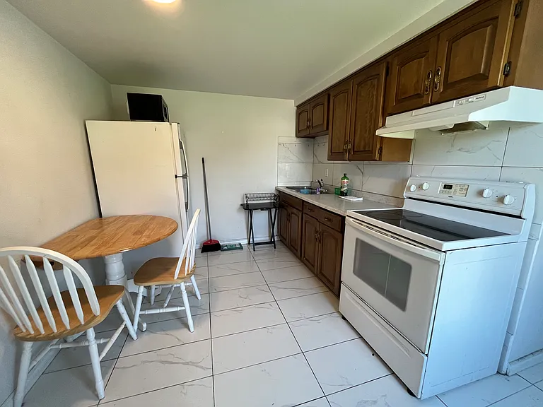 530 Elliott St E #2 — Photo 7