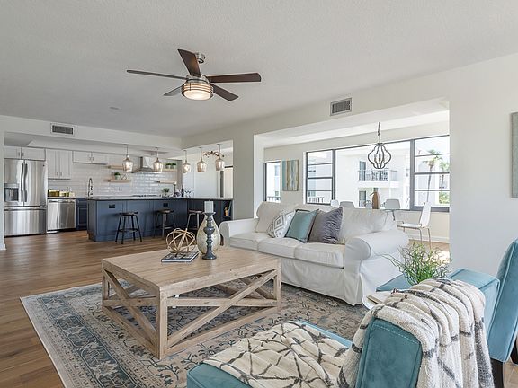 2nd image of 750 Island Way APT 201