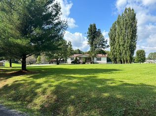 1951 Runa Rd, Mount Nebo, WV 26679