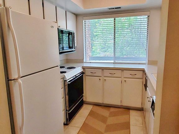 4th image of 4973 S Eastridge Ln APT 181