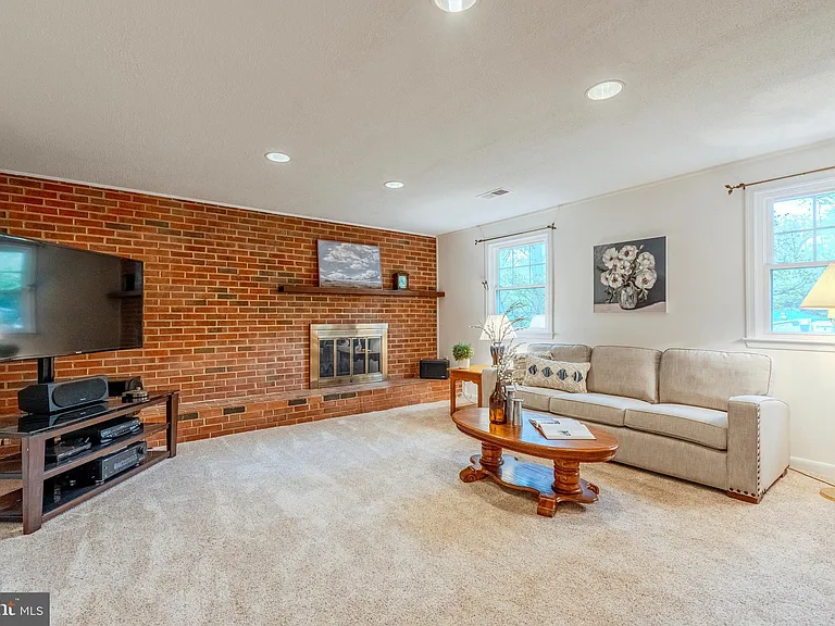 8717 Higdon Dr — Photo 15