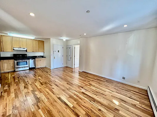 Rented by Highline Residential | media 3