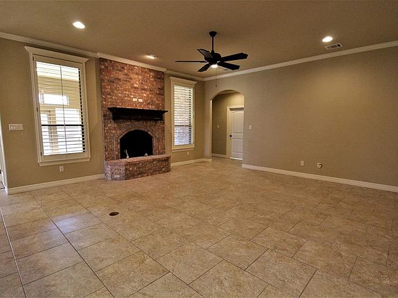 4th image of 4413 Guadalupe St