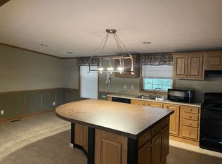 982 Bethel Church Rd, Mount Olive, NC 28365