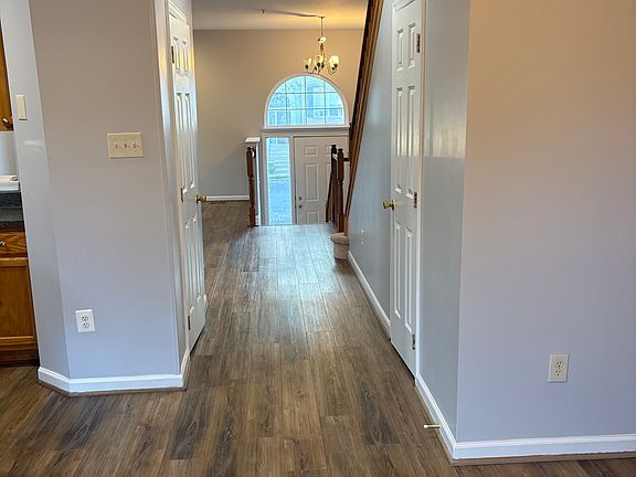 4th image of 1500 N Rambling Way