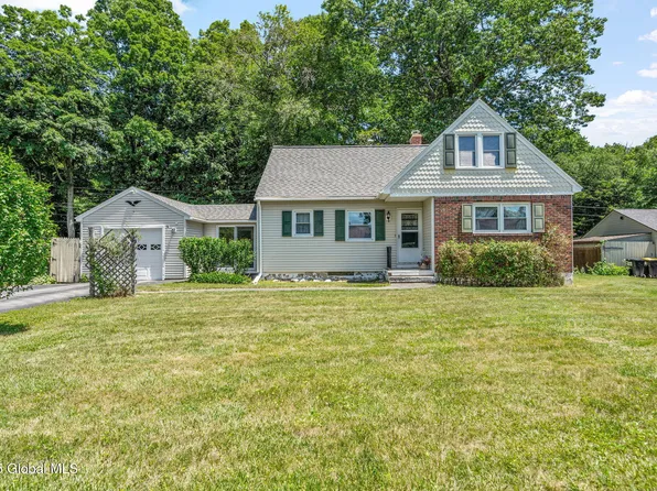7 Marvin Drive, Ballston Lake, NY 12019