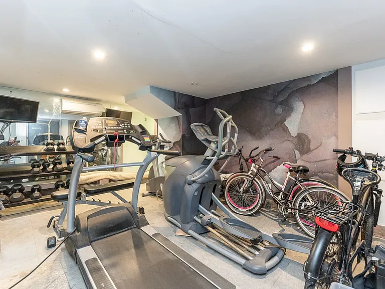 1649 Summerfield St #3R — Photo 14