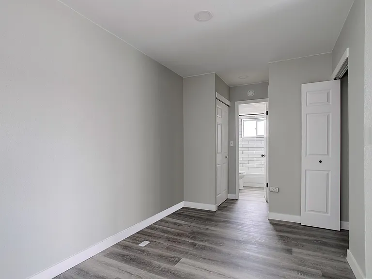 1 and 2 Bedroom Modern Renovated Living with a Community Courtyard & Dog Park in North Denver — Photo 31