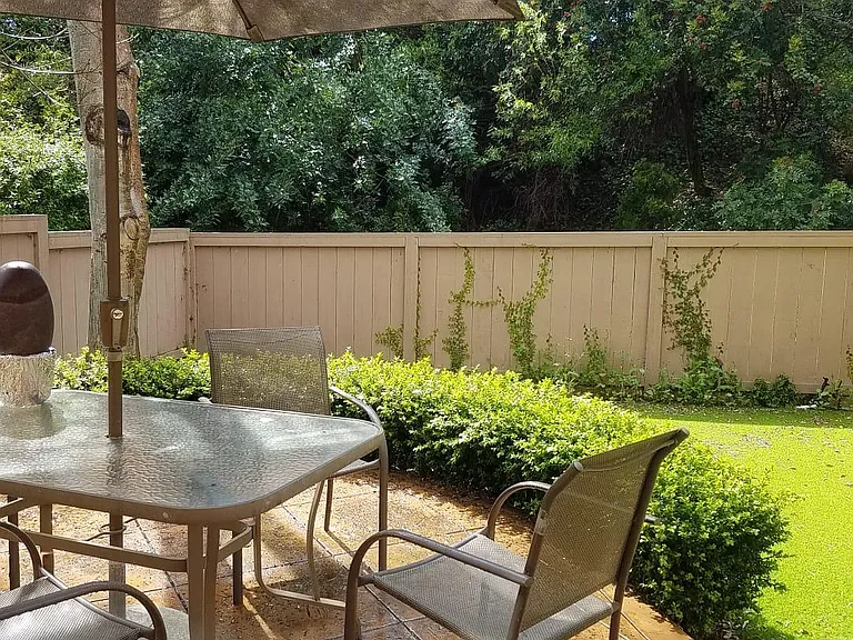 5550 Renaissance Ave #2 — Photo 3