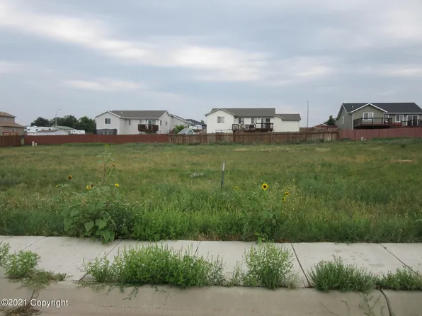 1401 Manchester St, Gillette, WY 82716