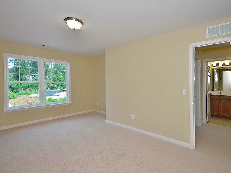 32 Sunny Meadows Blvd — Photo 13