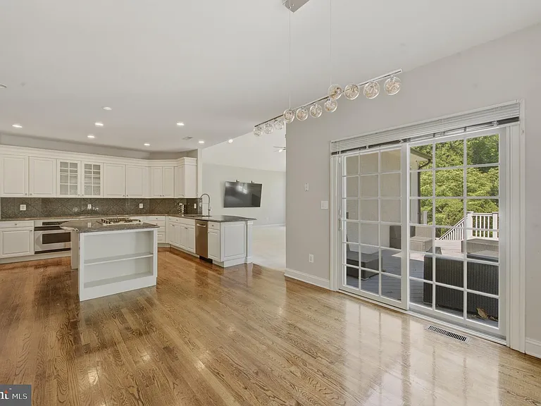 9 Timber Green Ct — Photo 15