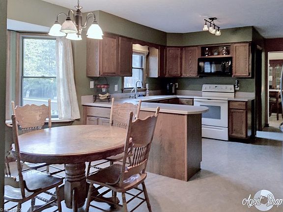 4th image of 15153 Waterford Dr