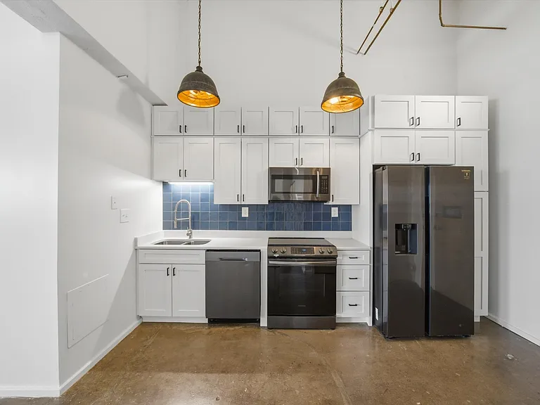 116 S Gay St #1010 — Photo 2