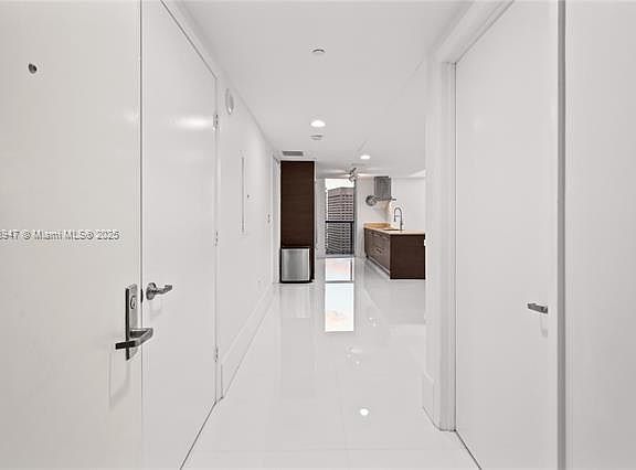 4th image of 495 Brickell Ave APT 3502