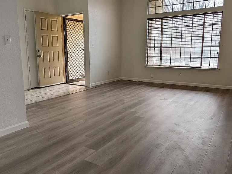 9173 Beaulieu Way — Photo 4