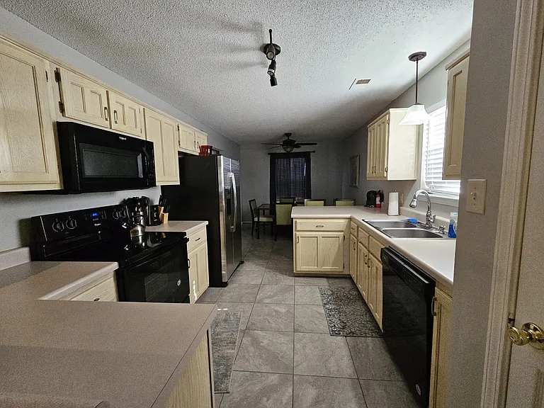 6996 S Beringer Dr — Photo 3