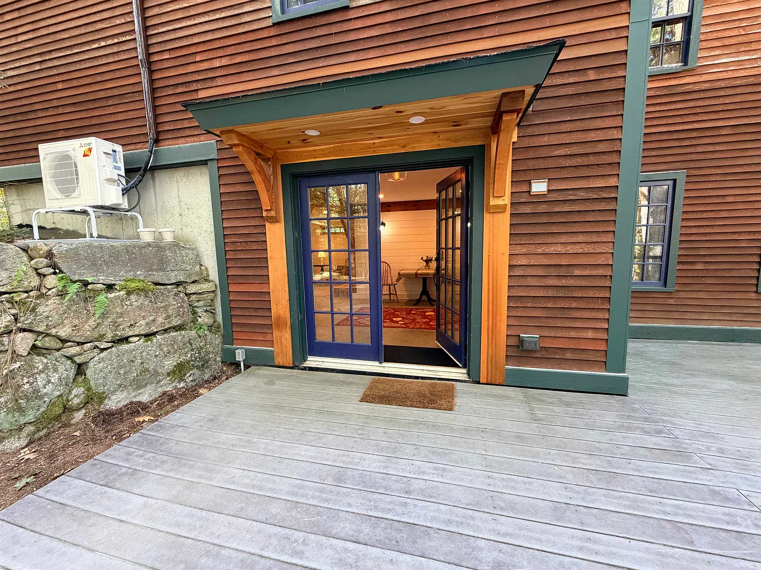 1 bed, 3348 sqft, $2,200 — Photo 4