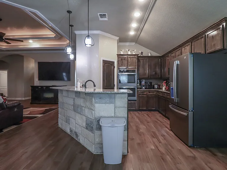 8107 Preston Hollow Dr — Photo 14