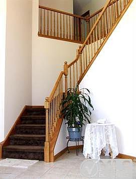 Corner Foyer Staircase