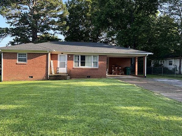 3011 McKellar Cv