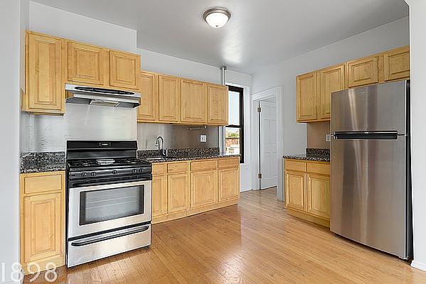 1st image of 247 13th St #24