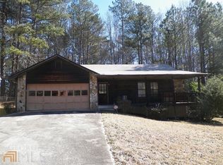 638 Pepperwood Ln, Stone Mountain, GA 30087