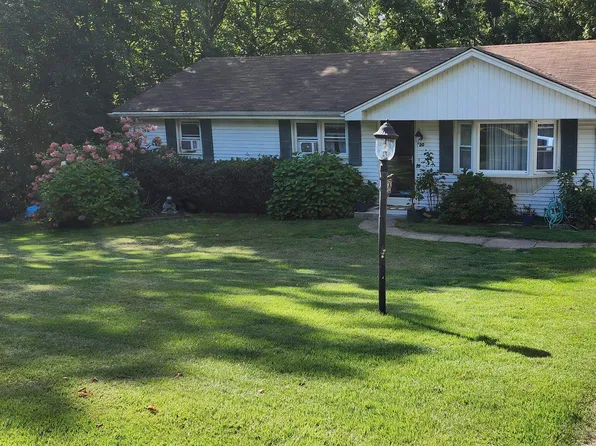 20 Thornbush Road Extension, Mansfield, CT 06250
