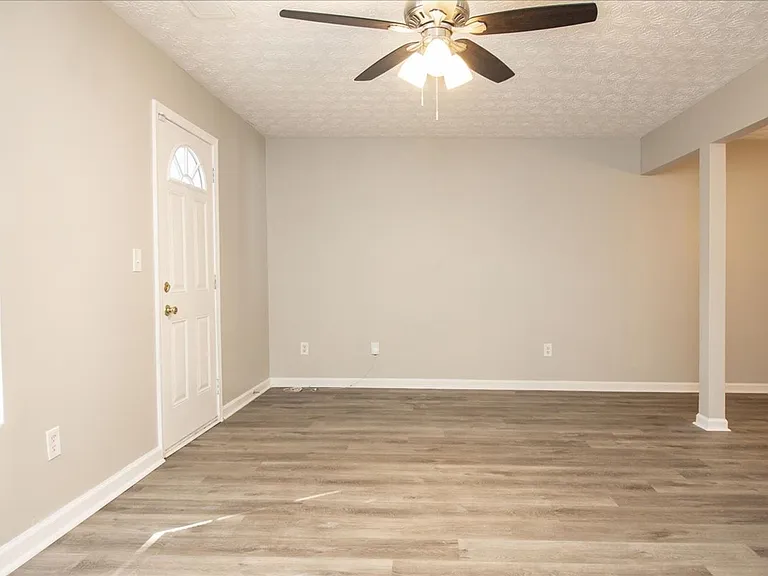 3906 Waldrop Ln — Photo 8
