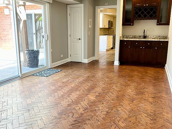 2nd image of 1502 Concorde Cir #1502