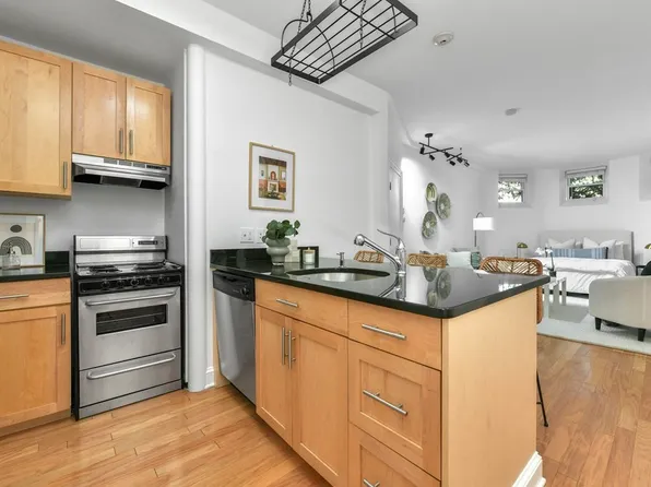 18 Centre St Unit G1, Cambridge, MA 02139