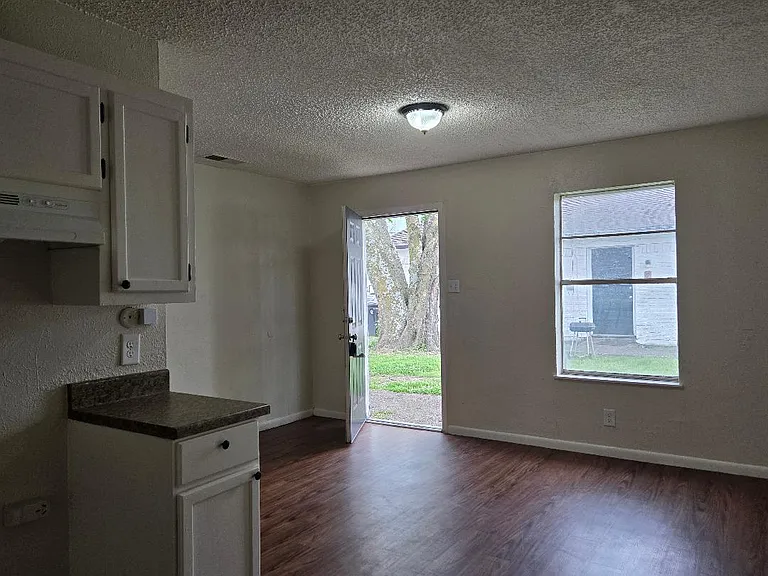 232 S 41st St #7 — Photo 3