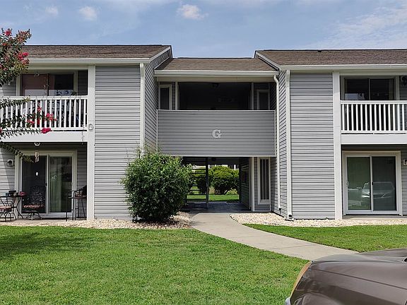 3rd image of 1356 Glenns Bay Rd. units 205-G,204-J
