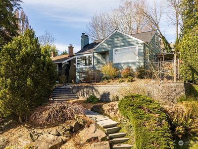 3033 23rd Avenue W, Seattle, WA, 98199