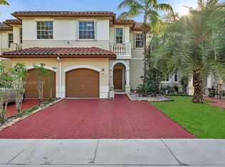 953 SW 35th Way, Fort Lauderdale, FL 33312